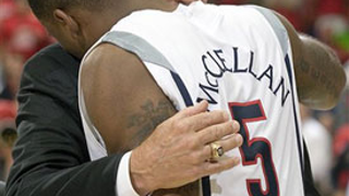 Arizona Basketball Is Kind Of A Mess Right Now